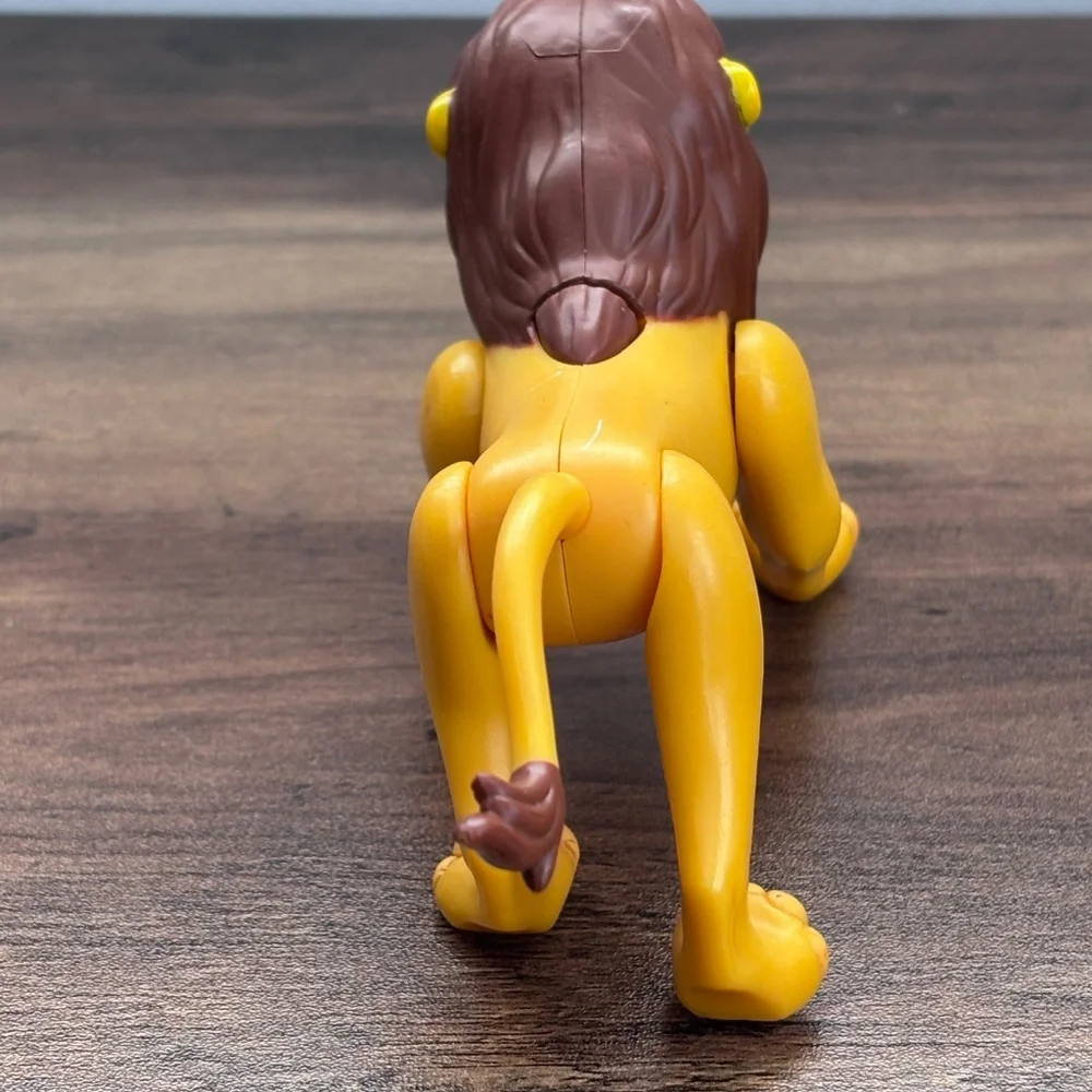 DISNEY Just Play The Lion King Lion Guard SIMBA Action Figure Toy Push Button